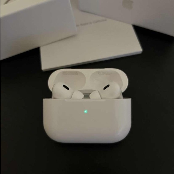 Wireless Earbuds with Charging Case - White